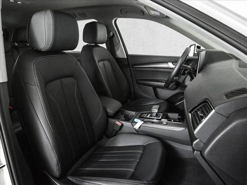 Used 2023 Audi Q5 2.0T Premium w/ Convenience Package image 20