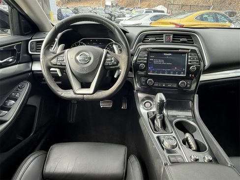 Used 2016 Nissan Maxima SR image 11