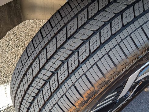 Used 2025 Nissan Kicks SV w/ SV Premium Package image 12