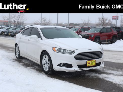 Used 2015 Ford Fusion SE w/ Equipment Group 202A image 1