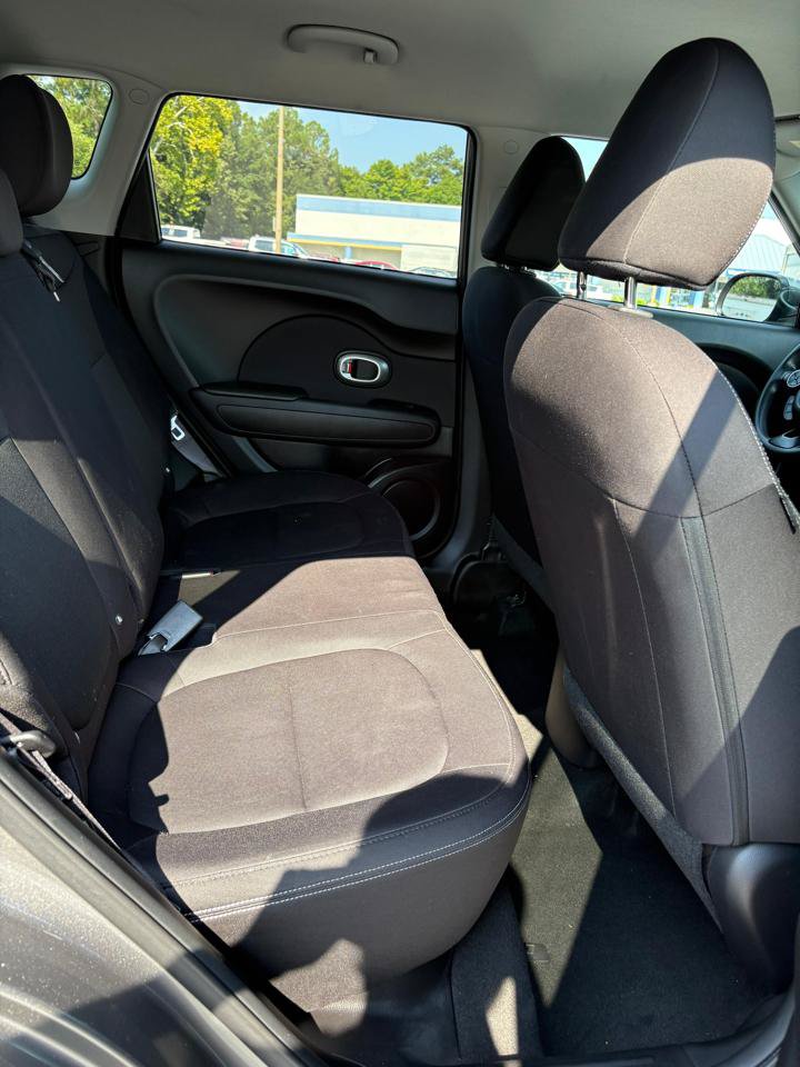 Used 2016 Kia Soul FWD image 15