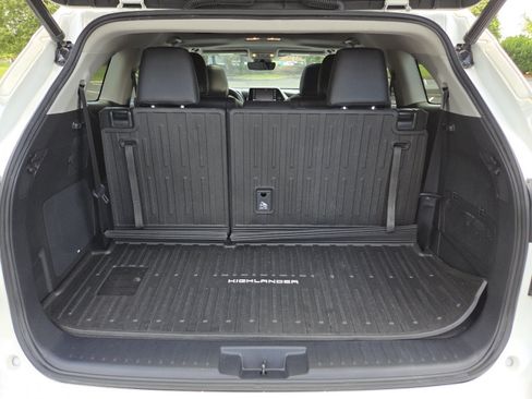 Used 2020 Toyota Highlander Limited AWD/4WD image 27