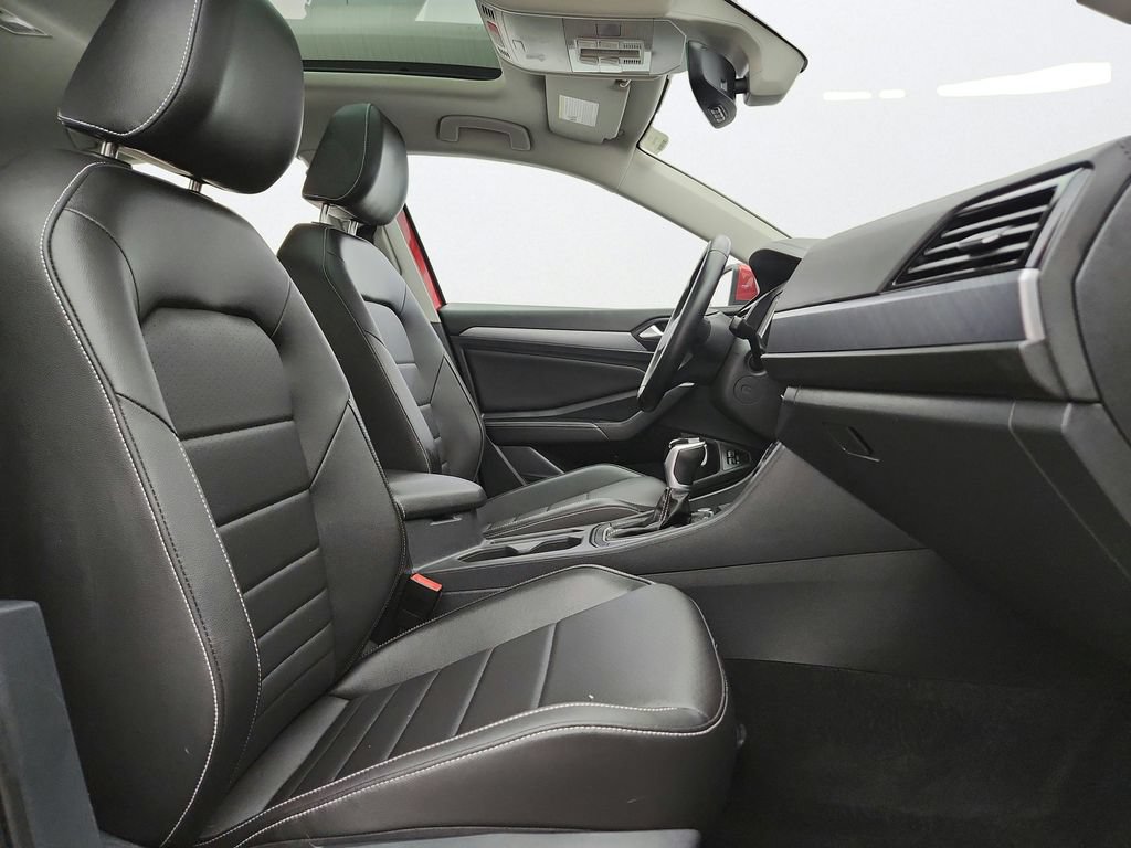 Used 2023 Volkswagen Jetta SE w/ Panoramic Sunroof Package FWD image 25