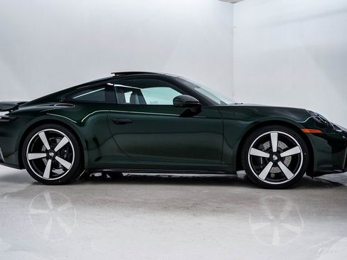 New 2026 Porsche 911 Carrera image 9