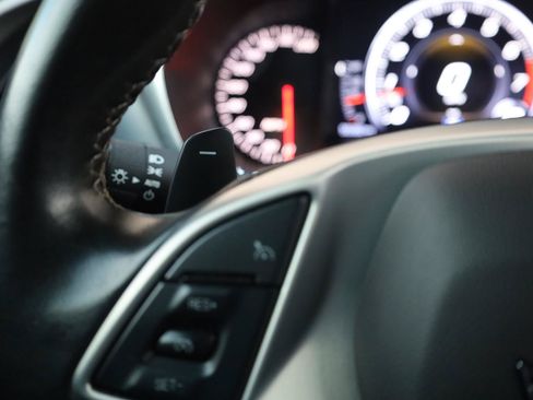 Used 2019 Chevrolet Corvette Stingray Coupe w/ 1LT RWD image 26