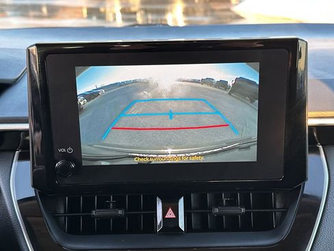 Certified 2025 Toyota Corolla LE image 24