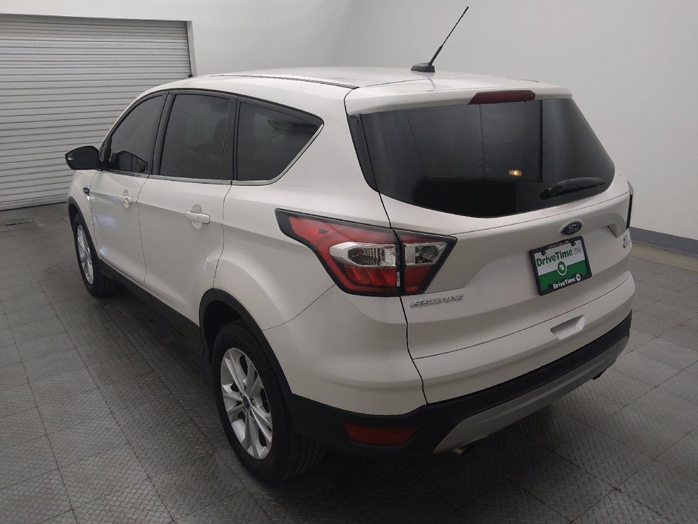 Used 2017 Ford Escape SE FWD image 5