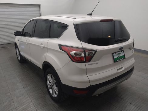 Used 2017 Ford Escape SE FWD image 5