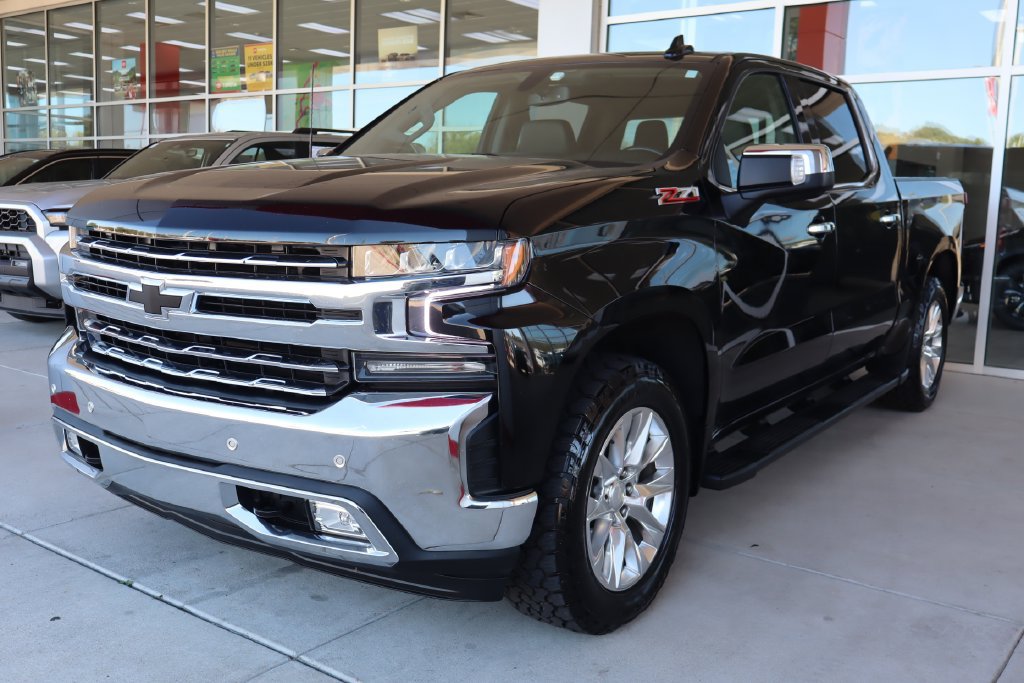 Used 2021 Chevrolet Silverado 1500 LTZ AWD/4WD image 3