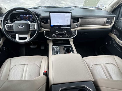 Used 2022 Ford Expedition Limited image 11