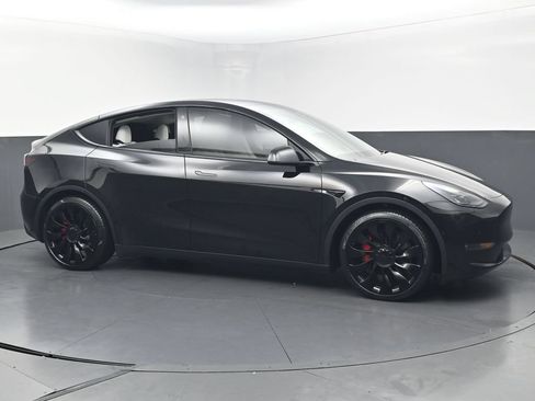 Used 2022 Tesla Model Y Performance AWD/4WD image 5