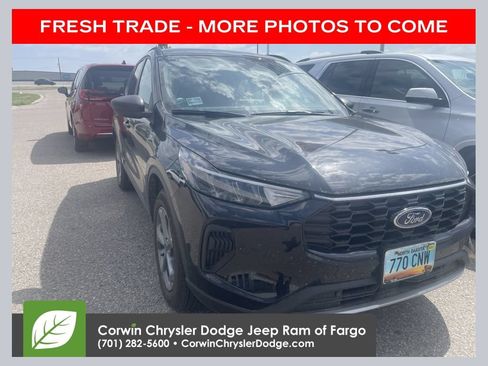 Used 2025 Ford Escape ST-Line w/ Tech Pack #1 AWD/4WD image 1