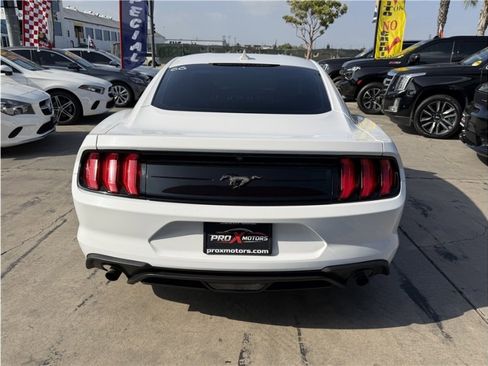 Used 2021 Ford Mustang Coupe RWD image 5