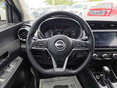 Used 2023 Nissan Kicks SV FWD image 19