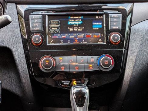 Used 2021 Nissan Rogue Sport S image 10