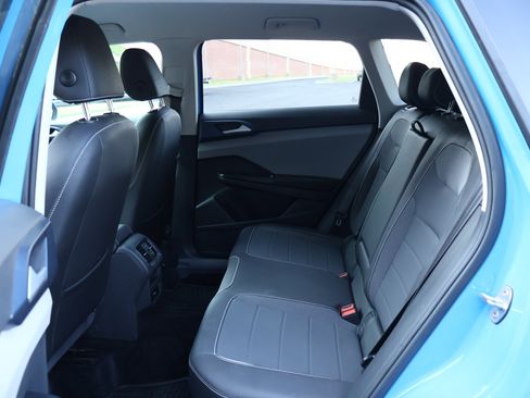 Used 2024 Volkswagen Taos SE FWD image 20