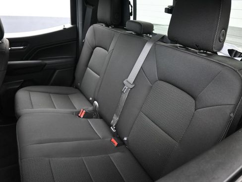 Used 2025 Chevrolet Colorado LT RWD image 39