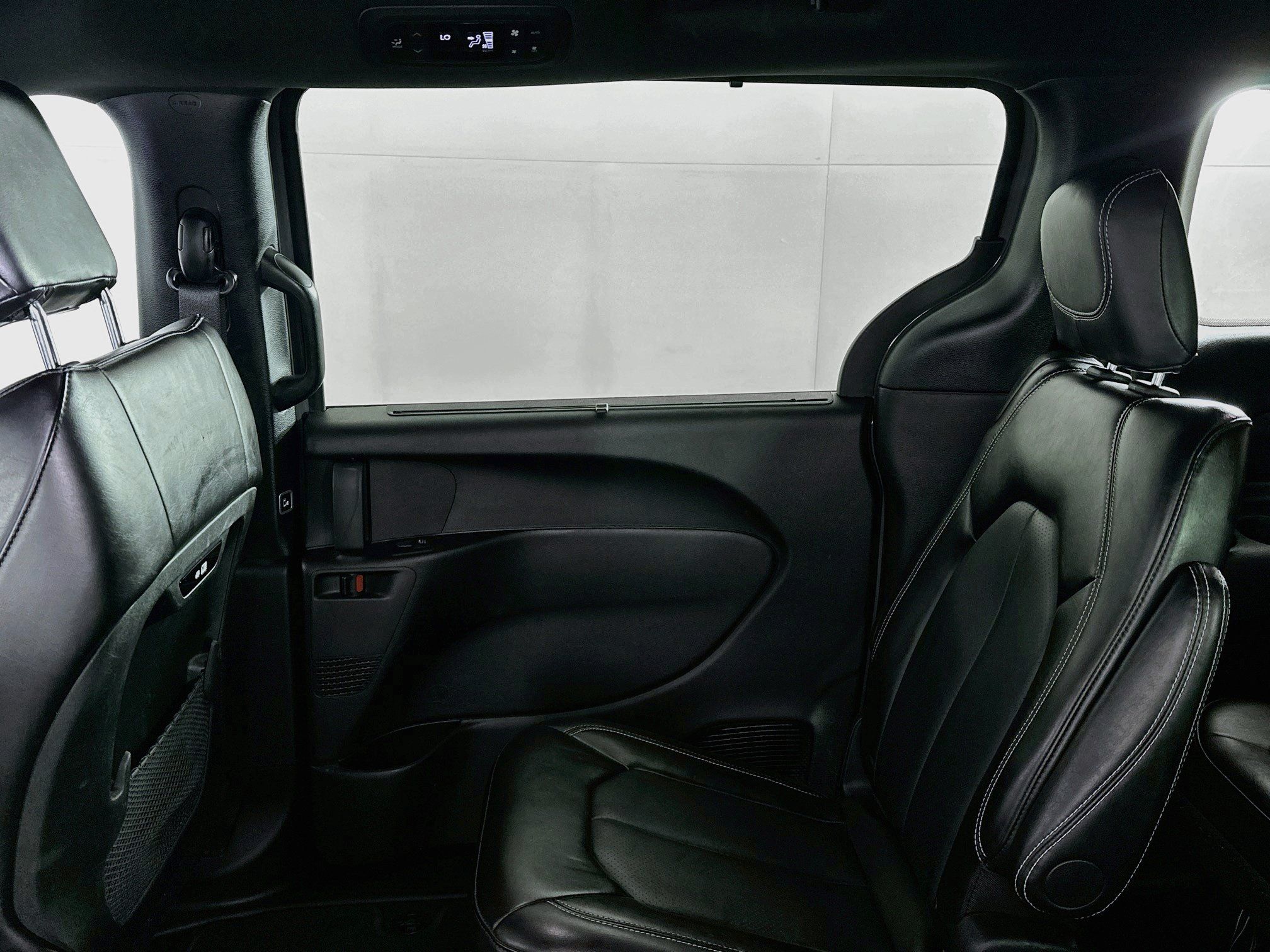 Used 2025 Chrysler Pacifica Select FWD image 31