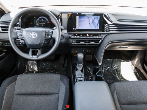 Used 2025 Toyota Camry LE FWD image 24