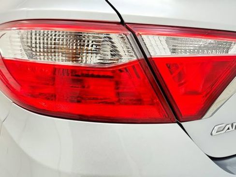 Used 2015 Toyota Camry XSE FWD image 27