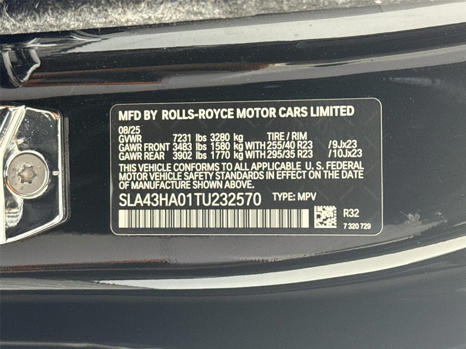 Used 2026 Rolls-Royce Cullinan Black Badge AWD/4WD image 34