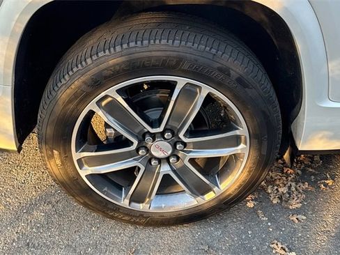 Used 2017 GMC Acadia Denali w/ Technology Package image 8