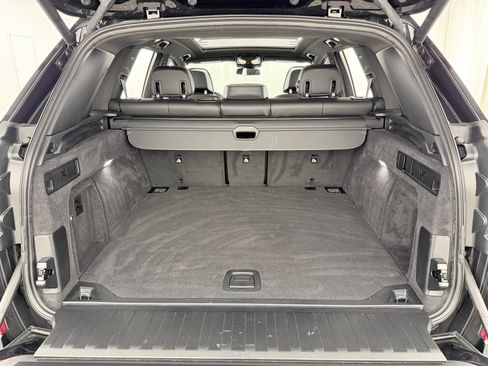 Used 2025 BMW X5 xDrive40i w/ M Sport Package AWD/4WD image 39