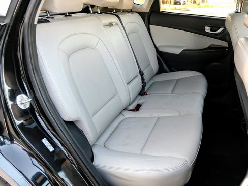 Used 2022 Hyundai Kona Limited image 37