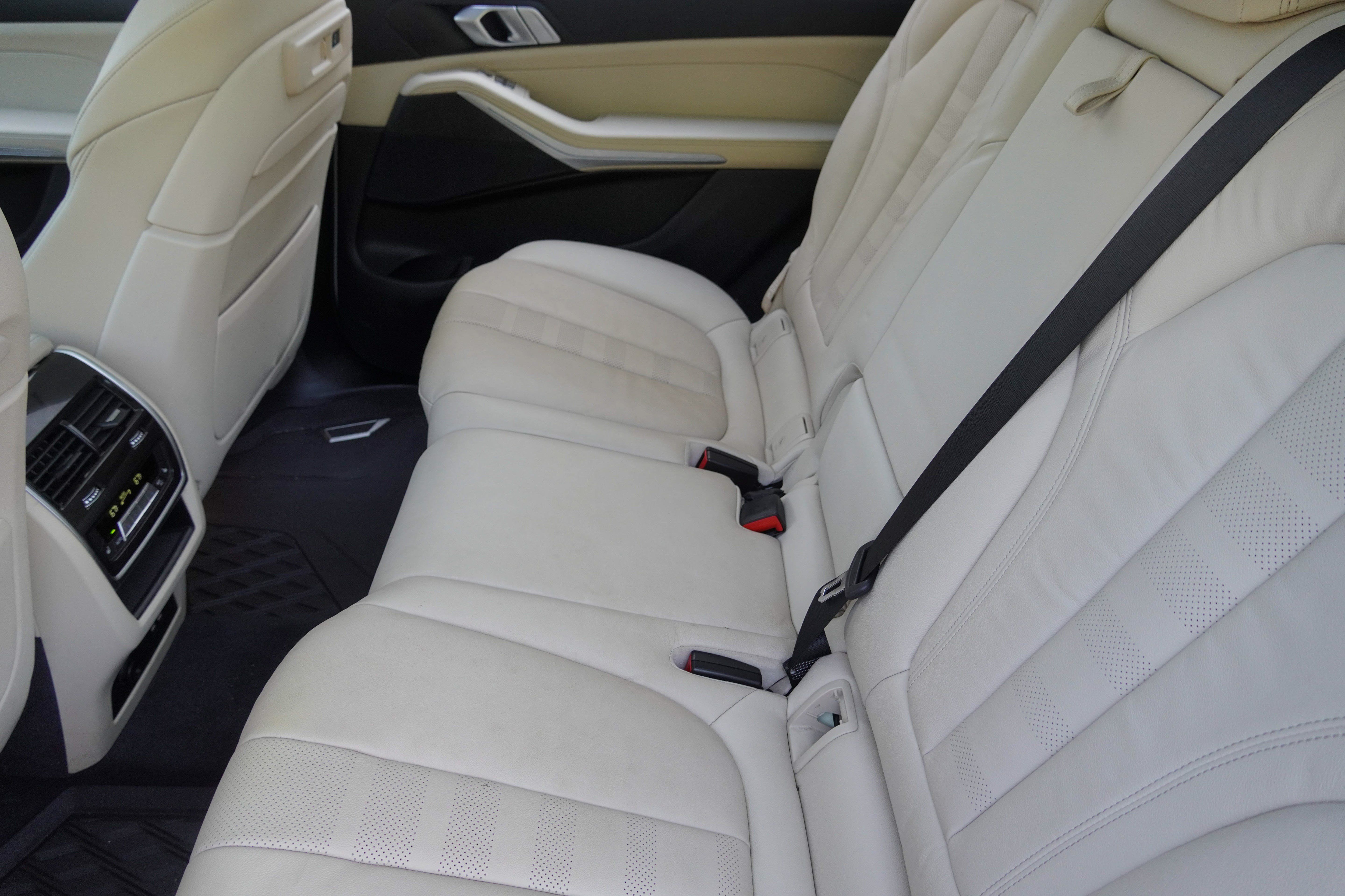 Used 2022 BMW X7 xDrive40i w/ Executive Package AWD/4WD image 34