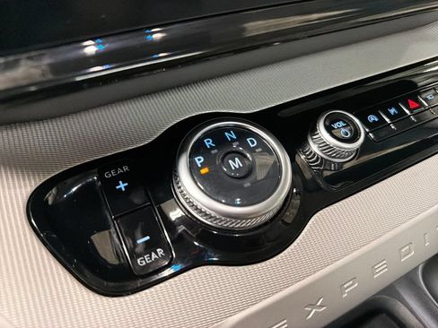 Certified 2025 Ford Expedition Active RWD image 31