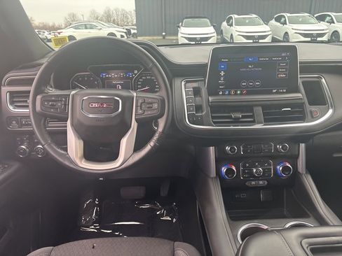 Used 2021 GMC Yukon XL SLE image 24