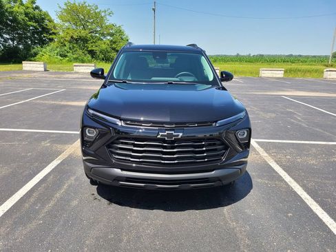 New 2026 Chevrolet TrailBlazer LT w/ Midnight Edition AWD/4WD image 2