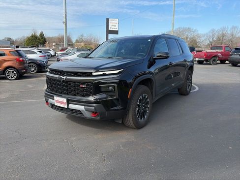 Used 2026 Chevrolet Traverse Z71 w/ Driver Confidence Package image 3