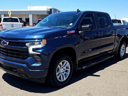 Used 2023 Chevrolet Silverado 1500 RST AWD/4WD image 4