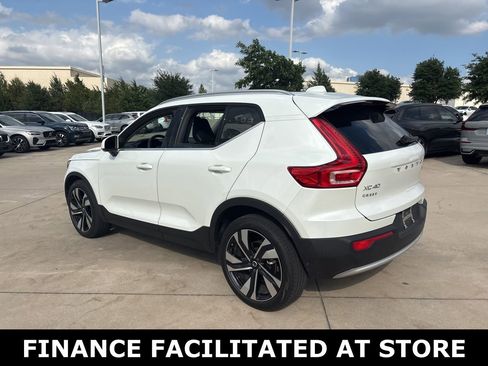 Certified 2023 Volvo XC40 B5 Ultimate w/ Protection Package Premier AWD/4WD image 7