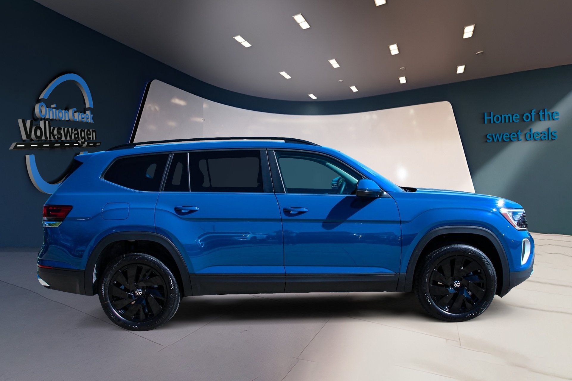 Certified 2026 Volkswagen Atlas SE FWD image 4