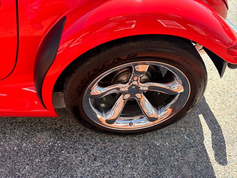 Used 2000 Plymouth Prowler image 5