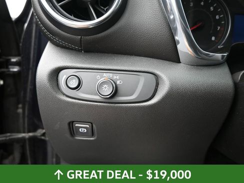 Used 2020 Chevrolet Blazer LT image 24