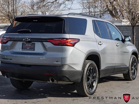 Used 2023 Chevrolet Traverse LT w/ Midnight/Sport Edition image 18