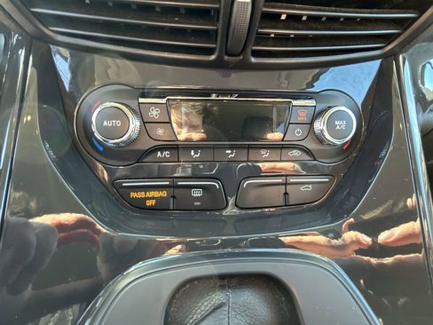 Used 2015 Ford Escape Titanium image 19