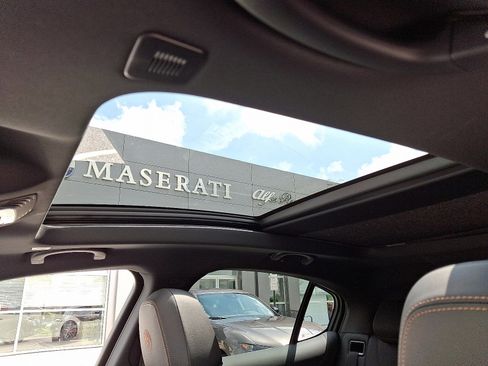 New 2025 Alfa Romeo Stelvio Sprint image 10