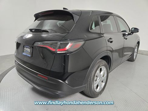 Certified 2023 Honda HR-V LX image 6