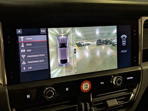 Certified 2025 Porsche Macan image 38