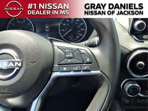 Used 2024 Nissan Sentra SV FWD image 14