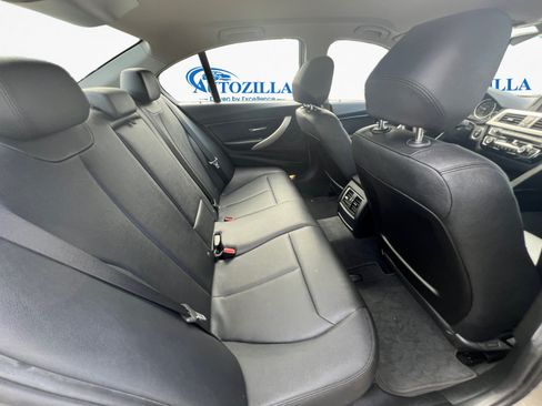 Used 2018 BMW 320i Sedan RWD image 12