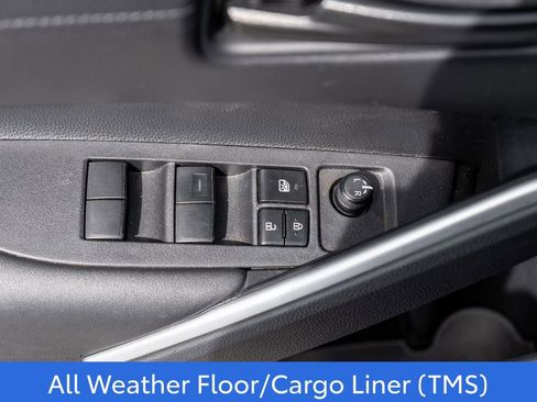 Used 2023 Toyota Corolla Cross LE AWD/4WD image 17