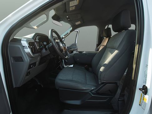 Used 2022 Ford F150 XL RWD image 19