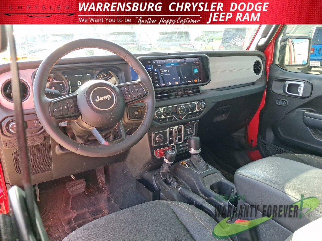 Used 2024 Jeep Gladiator Sport AWD/4WD image 15