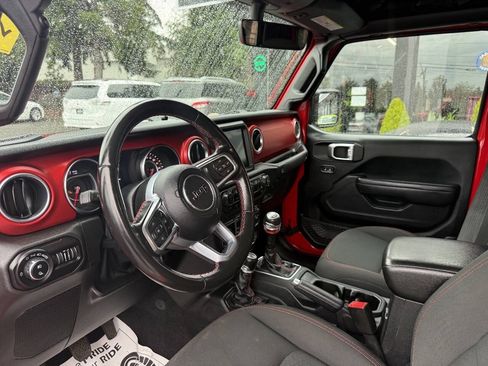 Used 2020 Jeep Gladiator Rubicon AWD/4WD image 16