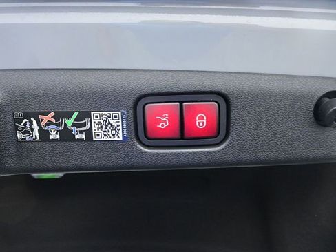 Used 2026 Mercedes-Benz E 350 Sedan image 27